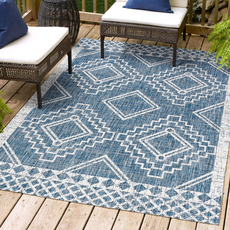 Yorba Diamond Tribal Medallion Blue/Ivory Indoor/Outdoor Rug, Rectangle 3'11" x 6'