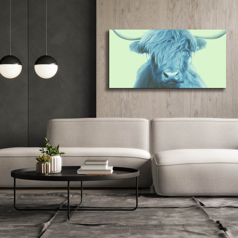 «Cow» par Mark Ashkenazi, art mural sur toile, H 30 po x l 60 po x P 1,5 po