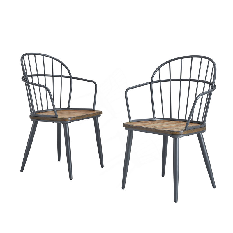 Ensemble de chaises de salle à manger élégantes avec pieds en métal et siège en bois, parfait pour les intérieurs modernes et industriels.