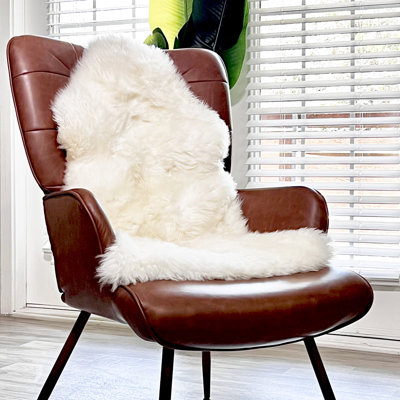 1 Pelt Genuine Sheepskin Rug 2X3 Ft(White)