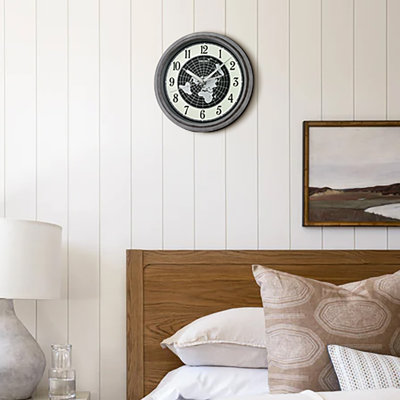 QXA825SLH Traditional Wall Clock, Silver-Tone