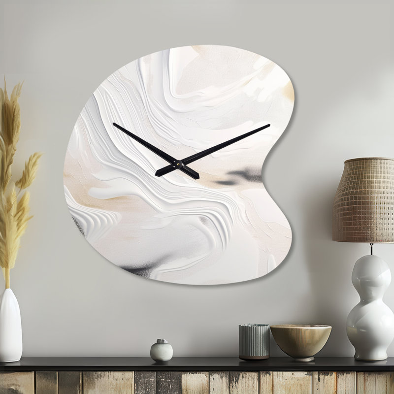 Horloge murale de forme unique en métal blanc et doré ondulé de pierre - horloge murale moderne, Grand