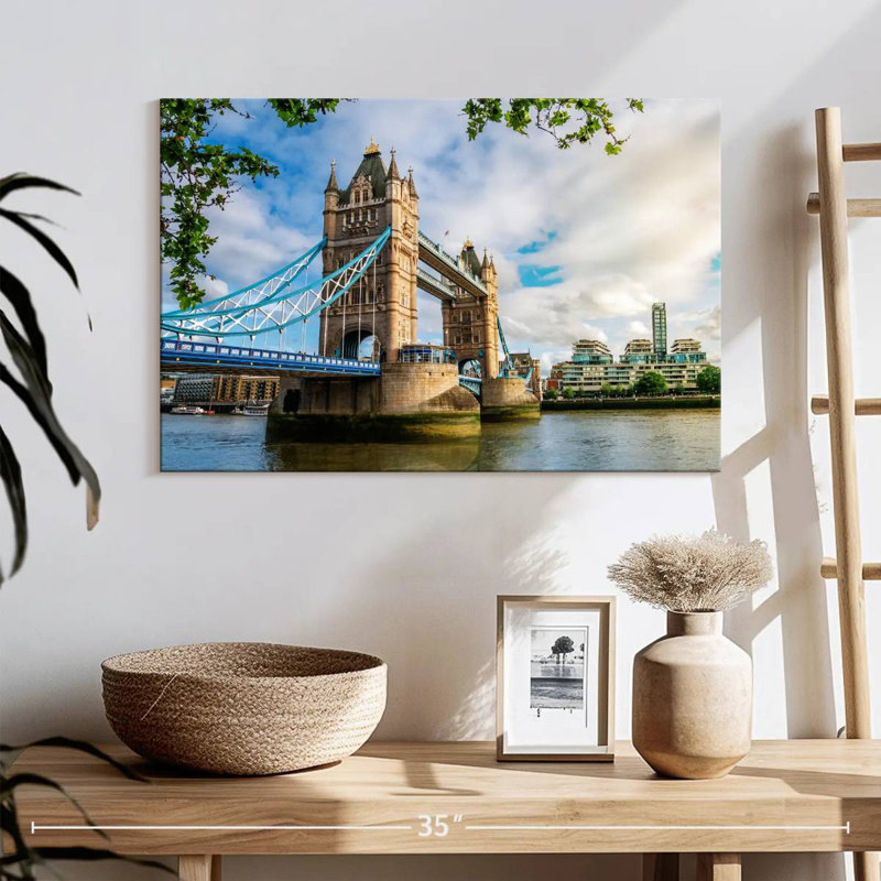 Vanna Tower Bridge à Londres, H 16 po x l 24 po