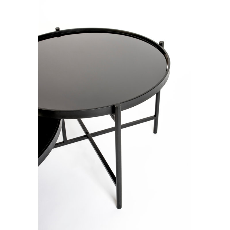 Table basse à pieds croisés