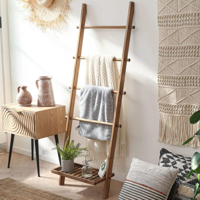 Wood Blanket Ladder with Bottom Shelf