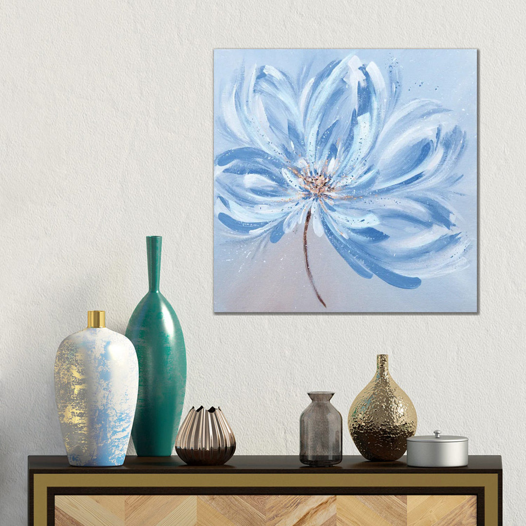 Dekorative Blume von Leena Amelina - Galerie-verpackte Leinwand Giclée auf Leinwand