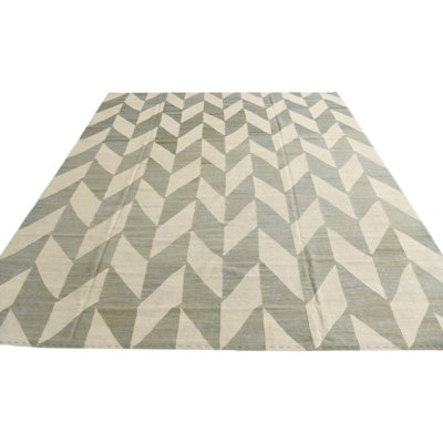 Tapis ivoire 8 x 10 Petrella