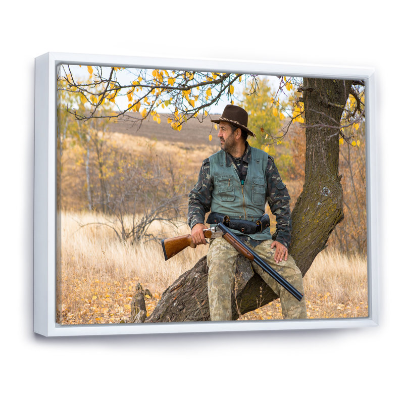 Hunters Pursuit sur toile, Cadre flottant blanc, H 12 po x l 20 po x P 1 po