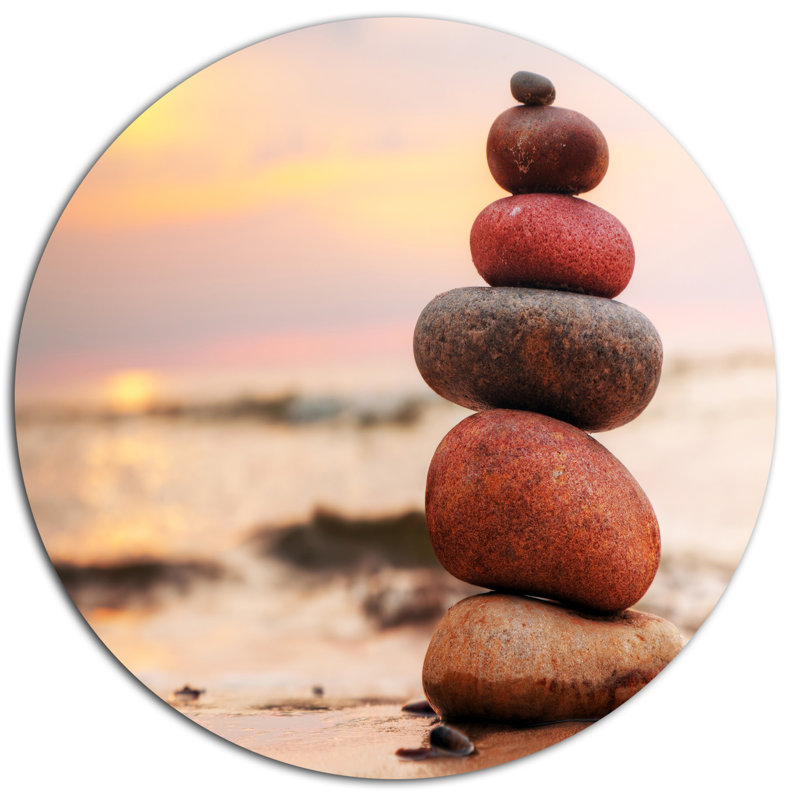 «Stones Pyramid on Sand symbolisant le zen», reproduction de photo sur métal, H 36 po x l 36 po