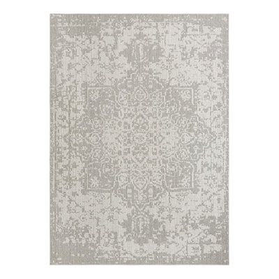 Indoor/Outdoor Traditional Area Rug