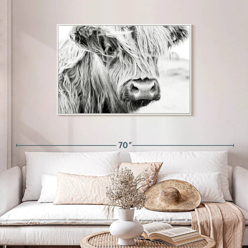 Vache à poils longs, Cadre flottant blanc, 43 po x 29 po