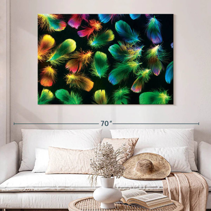 Kerner Gradient Color Feathers Pattern