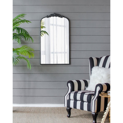 Miroir 24 po x 42 po de conception classique avec cadre d'inspiration baroque pour la salle de bain, console de vestibule, adossée au mur