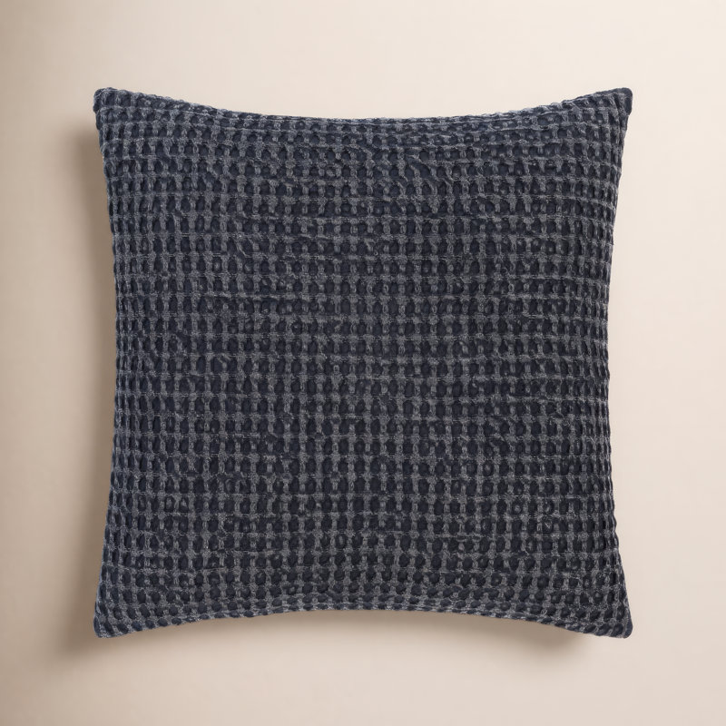 Coussin en coton Kappa, 18 po x 18 po, Noir, Polyester / bourre en polyester