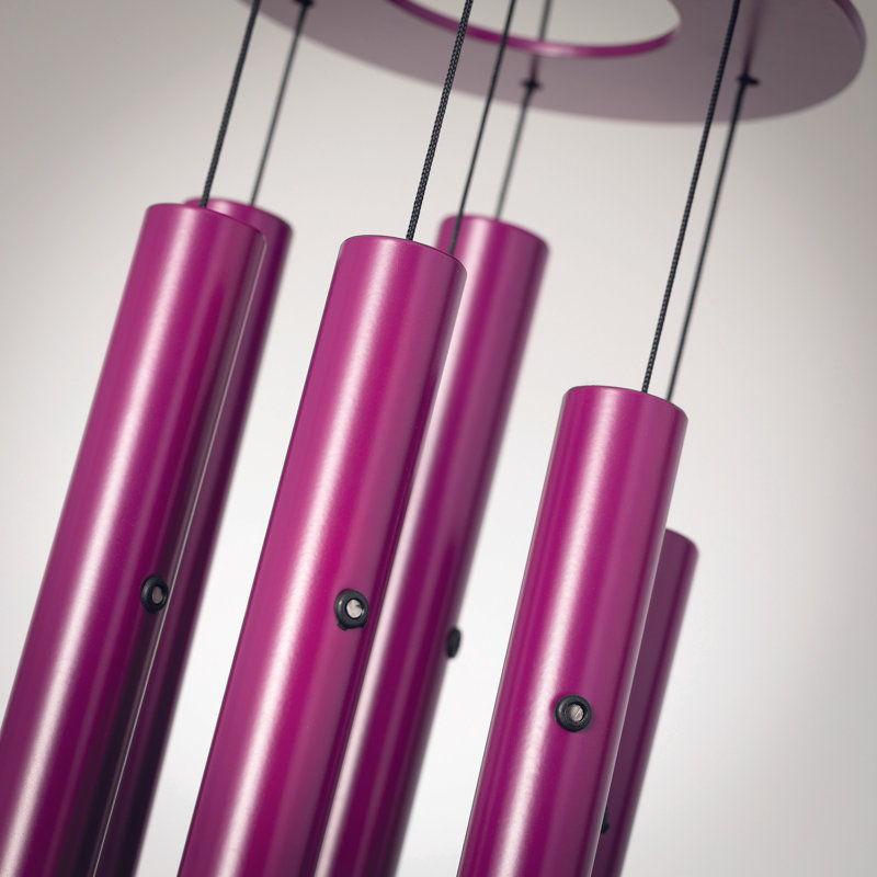 Carillon de peinture en métal mauve, H 30 po x l 7 po x P 7 po, Mauve
