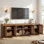 Meuble télé 55 po avec portes pour téléviseur de 65 po, centre de divertissement de ferme avec 8 cubes de rangement pour le salon, la chambre à coucher