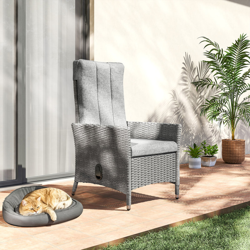 Outdoor Lounge Chair