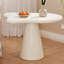 Table de bout crème, table d'appoint irrégulière