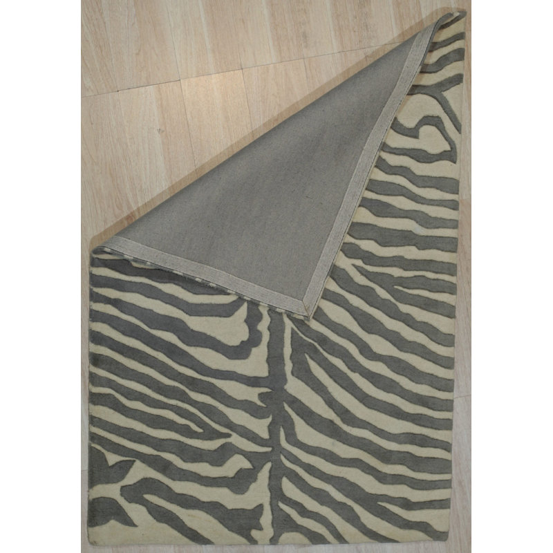 Hand Tufted Wool Area Rug in Gray