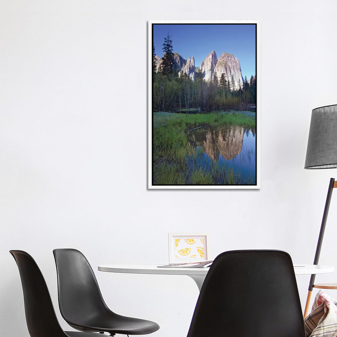 Cathedral Rock Reflected In The Merced River, Yosemite National Park, California II von Tim Fitzharris - Gallery-Wrapped...