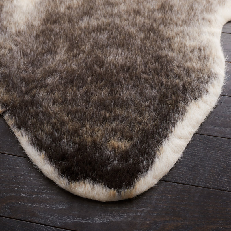 Arbelle Faux Cowhide Performance Rug, Rectangle 5' x 6'5"