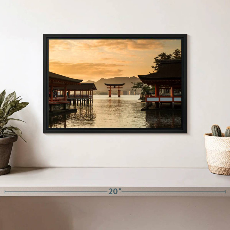 Célèbre sanctuaire Itsukushima, Cadre flottant noir, 13 po x 9 po
