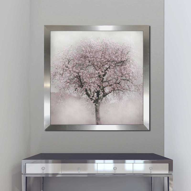 «Blossoms Of Spring IV (Square)» par Irene Weisz, Encadrement argenté, H 31,5 po x l 31,5 po x P 1 po