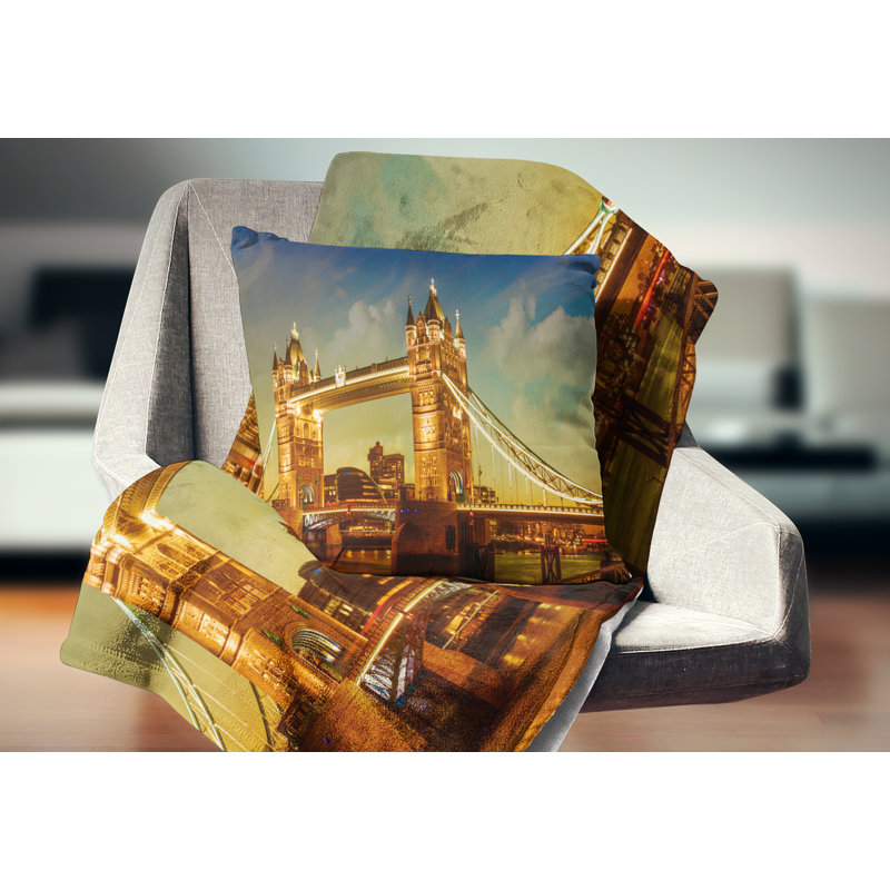 Coussin de tour de pont cityscape, 18 po x 18 po, Coussin décoratif