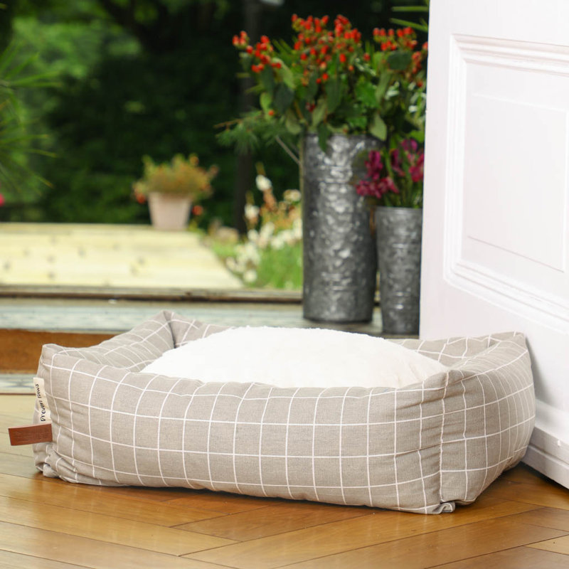 Hearn Polyester Pet Bed, 20cm H x 60cm W x 70cm D, Medium (12-18kg)