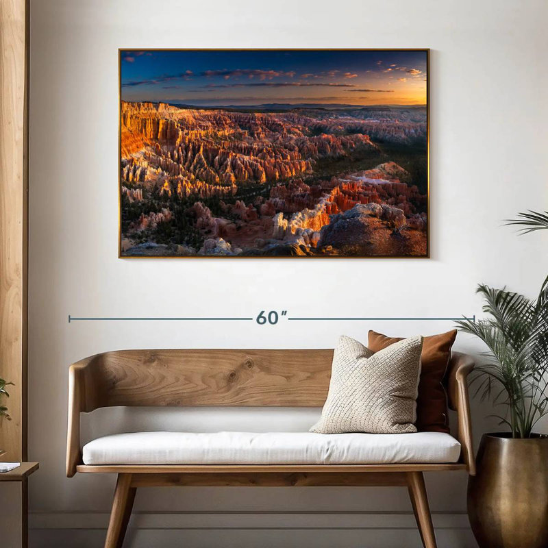 Bryce Canyon At Dawn, 46 po x 31 po, Cadre flottant doré