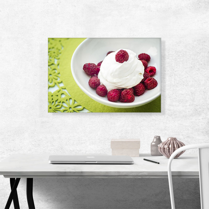 Raspberry Cake Restaurant - reproduction de photo sur toile tendue, H 26 po x l 40 po x 1,5 po