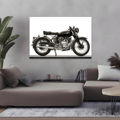Gros plan sur une moto contemporaine de la série 994 de Vincent-998