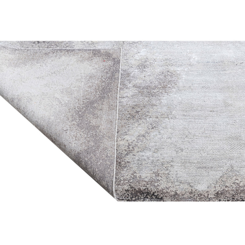 Handmade Silk and Wool Area Rug, Rectangle 5' x 8'