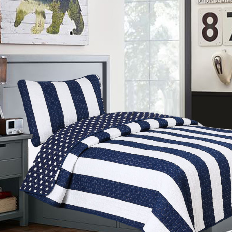 Twin White and Navy Cotton Reversible Kids Quilt Set