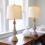 Lampe de table traditionnelle antique de 24,5 po Shaunte convenant au salon, à la chambre à coucher, au bureau et à la table de chevet