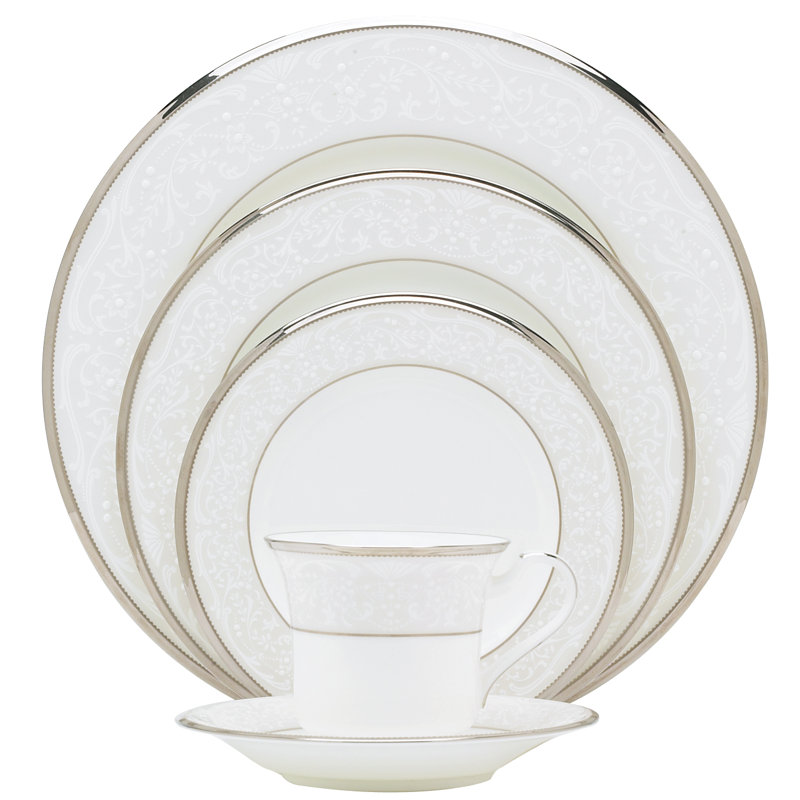 Assiette à pain et à beurre Noritake Silver Palace 6,75 po