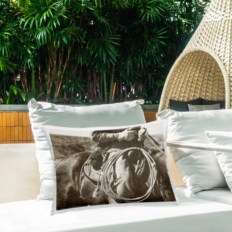 Coussin décoratif Cowboy avec imprimé lasso par RileyB