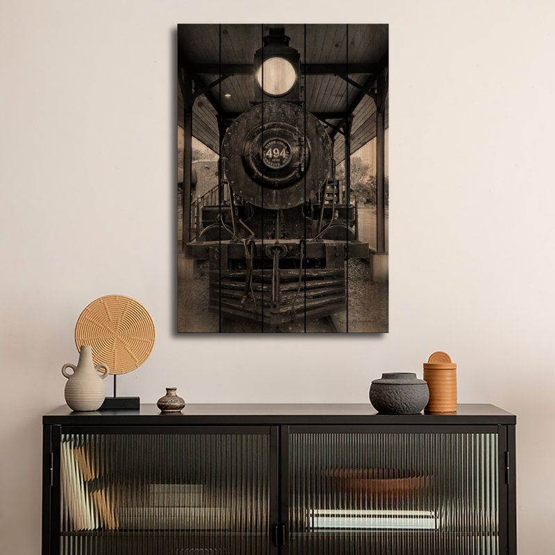 Reproduction d'art mural en bois - train rétro I BW par Debra Van Swearingen, H 26 po x l 18 po