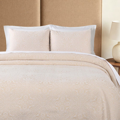  Nile Mills Everbloom 100% Polyester Textured All-Season 3-Piece Matelassé Bedspread Set