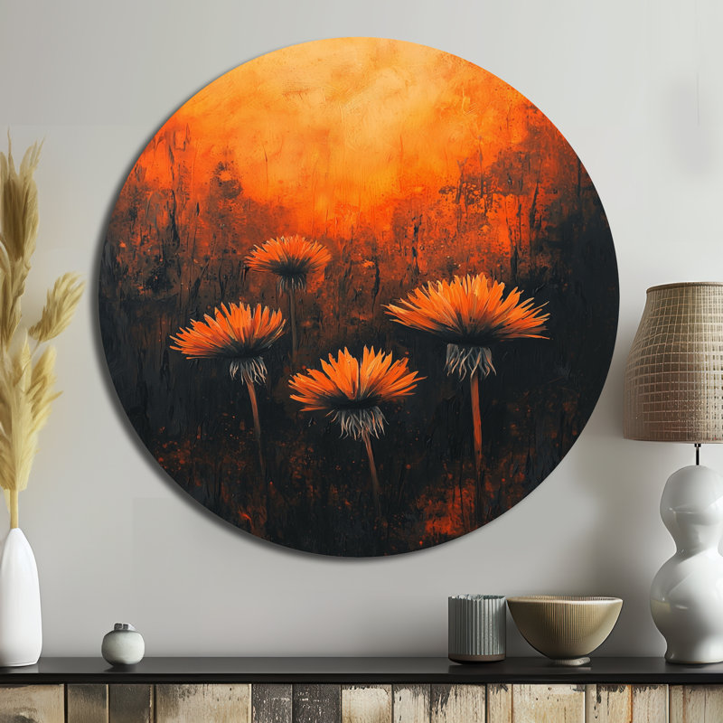 Inferno pissenlit en symétrie orange et noire - reproduction d'art traditionnelle orange en métal, H 16 po x l 16 po