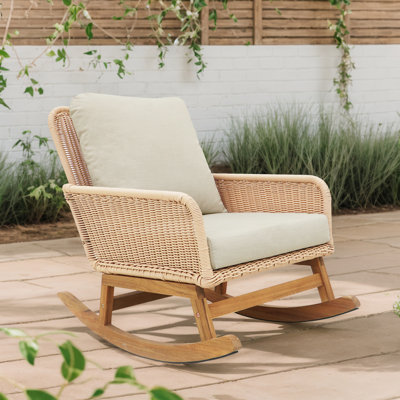    Chaise berçante d'extérieur en rotin de patio
