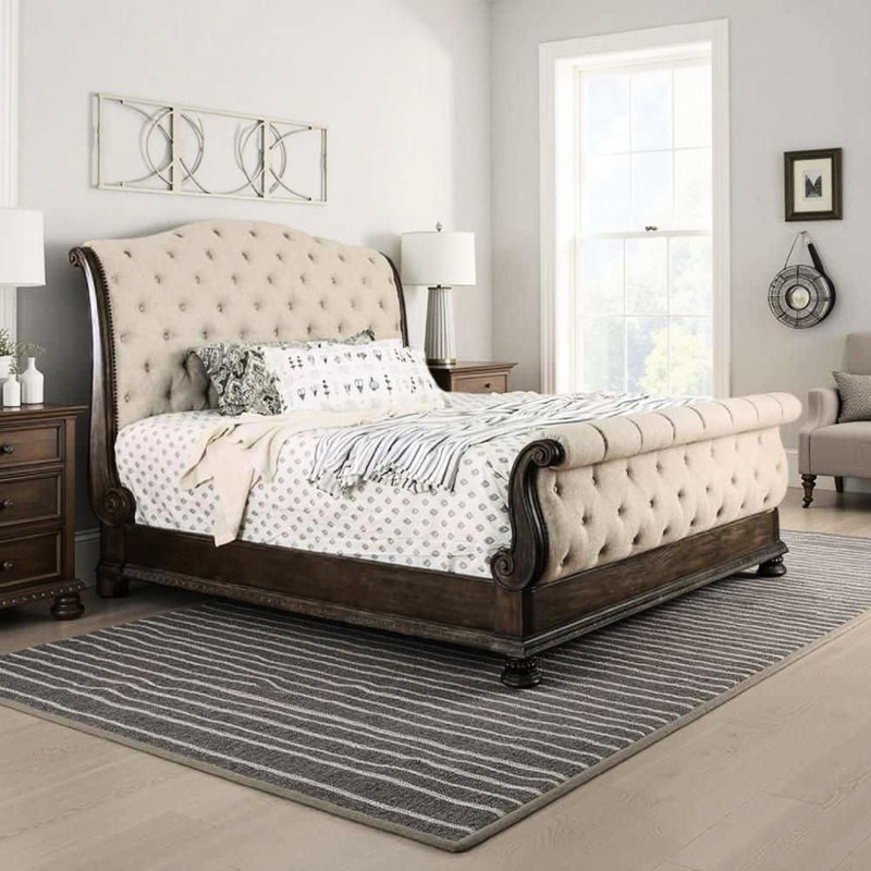 Lit très grand avec tissu beige, style, bois massif pour le confort de la chambre à coucher Lit en tissu, bois, aspect transitionnel