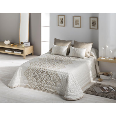 Zaniyah Polyester Damask Bedspread