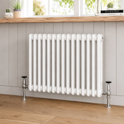 Uxbridge Horizontal Traditional Colosseum Radiator