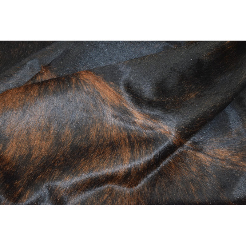 Tapis en cuir de vache foncé Naes