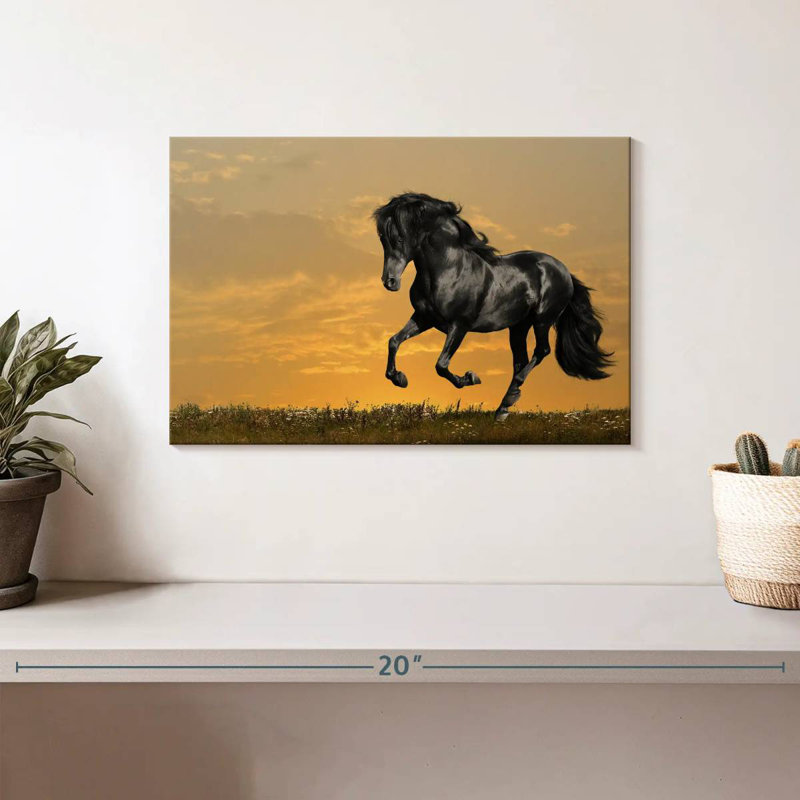 Cheval noir Brampt au coucher du soleil, H 8 po x l 12 po