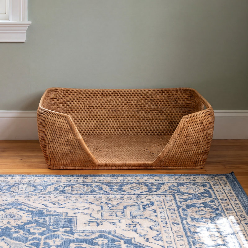 Artifacts Rattan™ Pet Bed