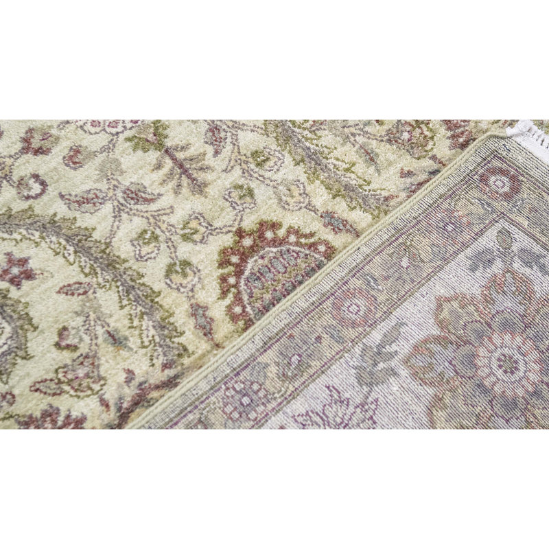 Tapis vert clair et ivoire noué à la main de haute qualité