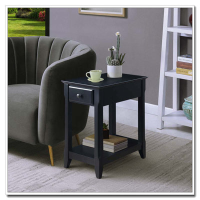 Table d'appoint noire avec tablette inférieure