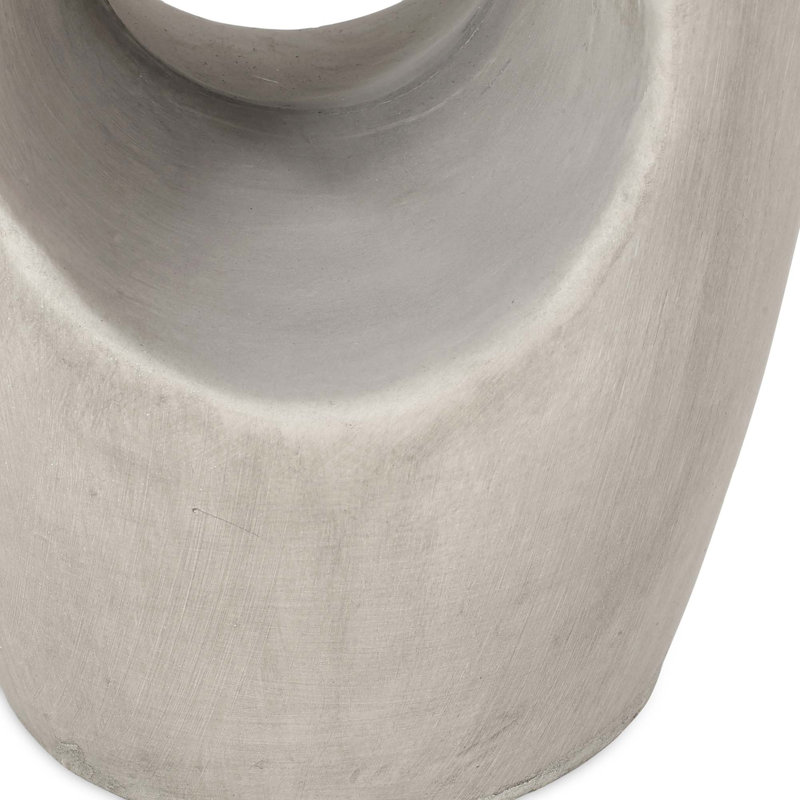 Stylish Outdoor Side Table with Lightweight Concrete Design